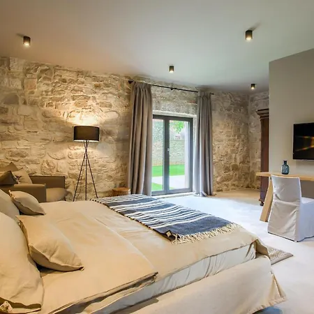 Melon Holiday home Kirmenjak